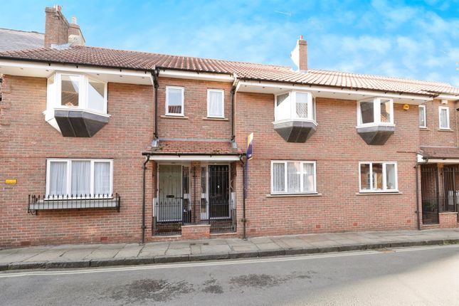 2 bedroom town house for sale
