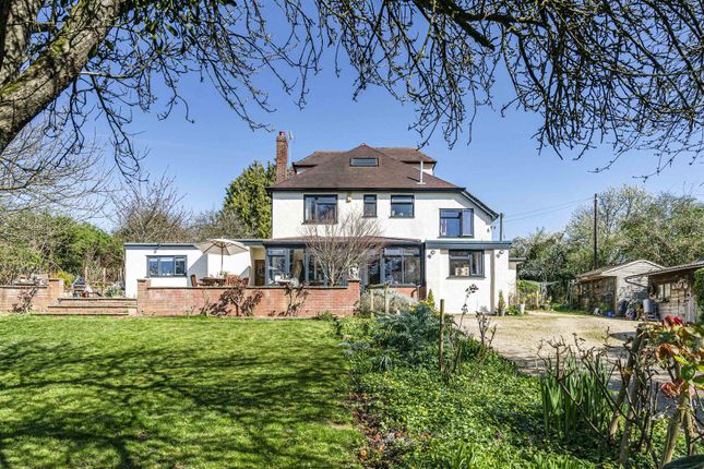 6 bedroom detached house for sale