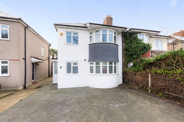 Sutherland Avenue, Welling DA16 4 bed semi