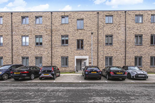 2 bedroom ground floor flat for sale