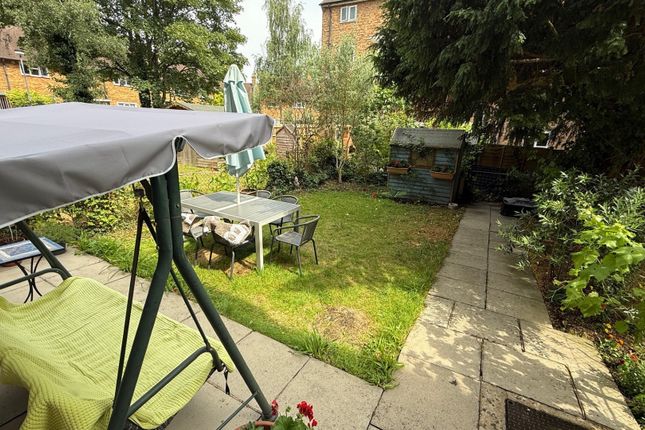 Finchley Road, Hampstead, NW3 2 bed flat for sale