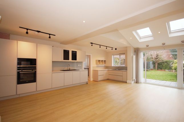 4 bedroom semi-detached house for sale