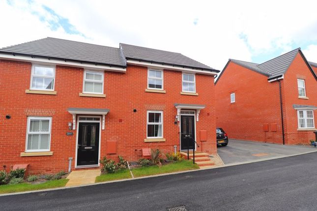 Nightingale Close, Hardwicke, Gloucester 3 bed semi