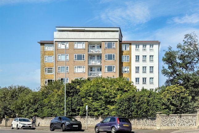 Chiswick Place, Eastbourne 1 bed flat for sale