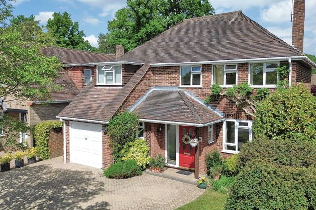 4 bed detached house