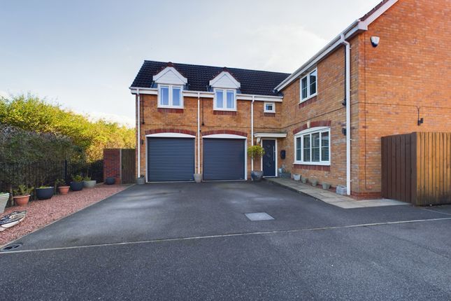 4 bed detached house