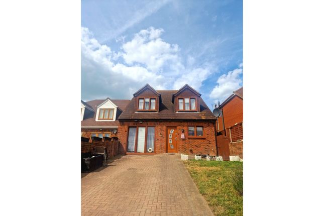 4 bed detached house