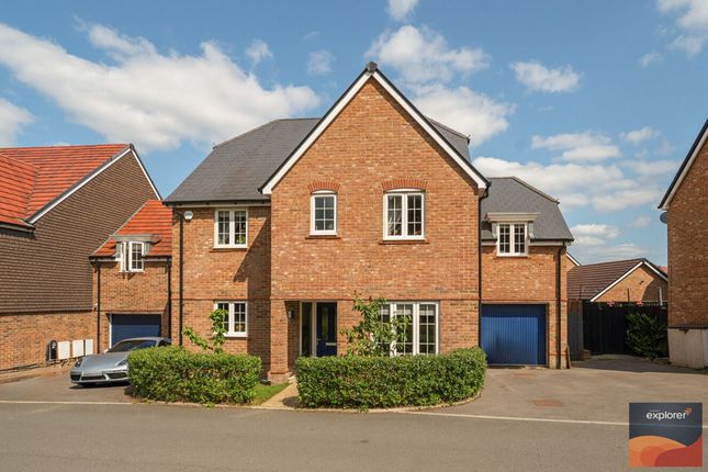 5 bed detached house