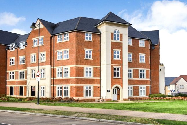 Burke Place, Aldershot GU11 2 bed apartment for sale