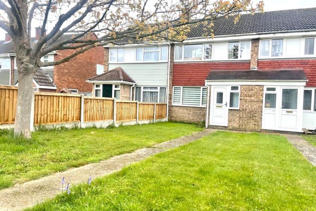 Blackmore Walk, Rayleigh, Essex, SS6 3 bed terraced house for sale