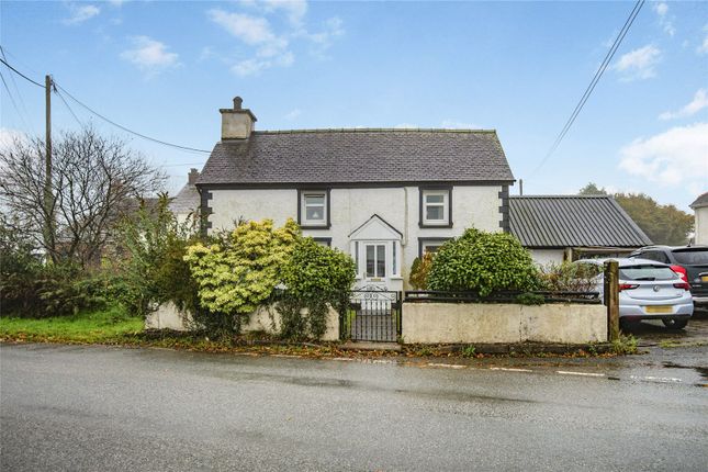 2 bed detached house