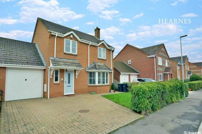 3 bedroom link detached house for sale