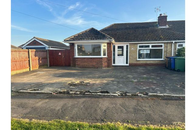2 bedroom semi-detached bungalow for sale
