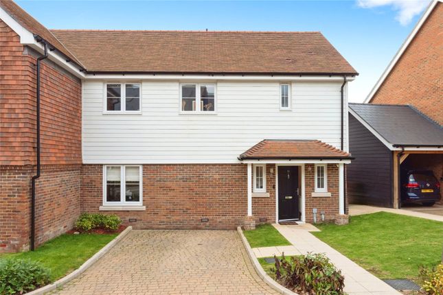 3 bedroom semi-detached house for sale