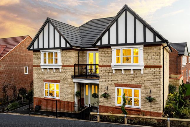 Otter Close, Chilvester Hill, Calne 5 bed detached house for sale