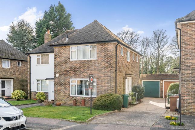 2 bedroom maisonette for sale