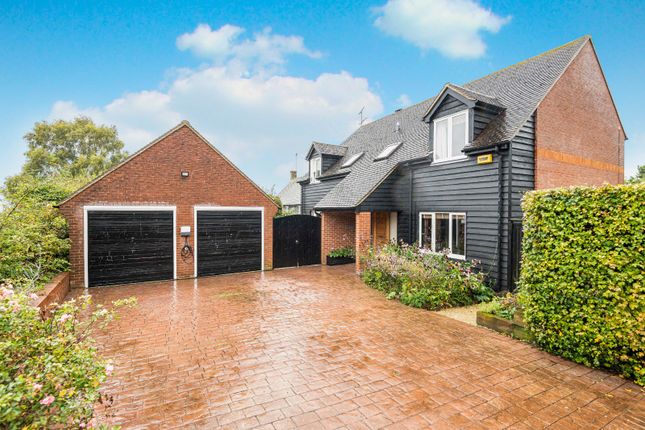 Willow Gate, Aylesbury HP18 4 bed detached house for sale