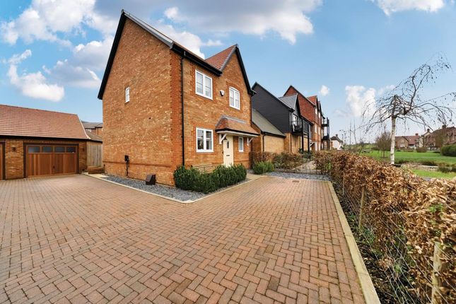 Warfield,  Berkshire,  RG42 3 bed detached house for sale