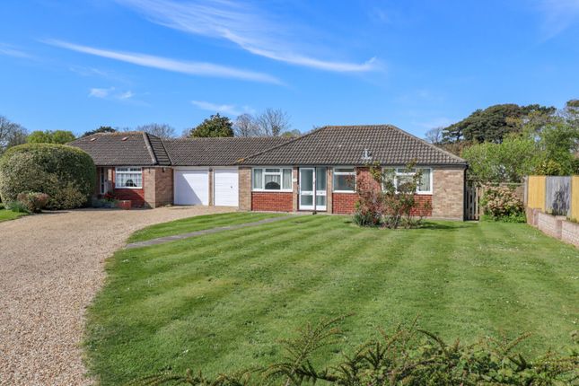Richmond Close, Hayling Island 2 bed detached bungalow for sale