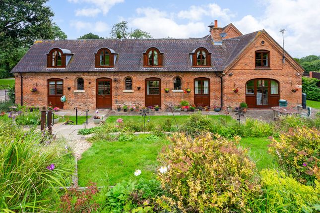 3 bed semi-detached house