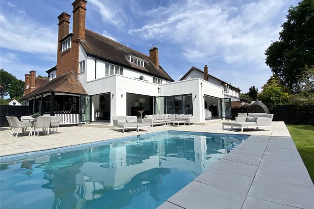 6 bedroom detached house for sale