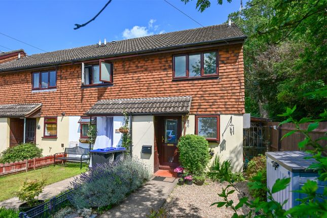 Vine House Close, Camberley GU16 2 bed end of terrace house for sale