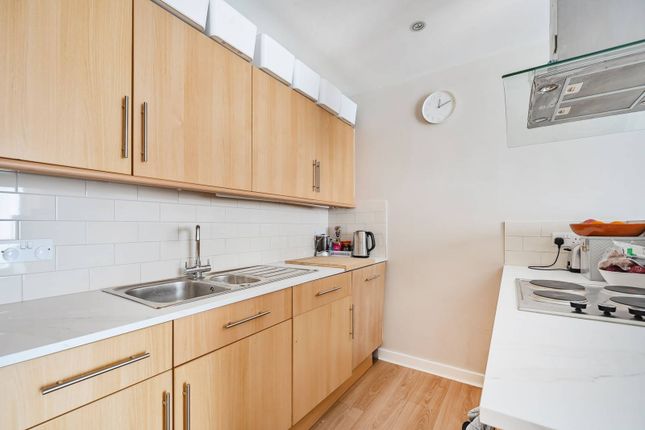 Yvon House, Battersea, London, SW11 1 bed flat for sale