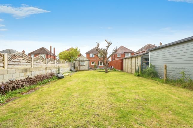 3 bed detached house