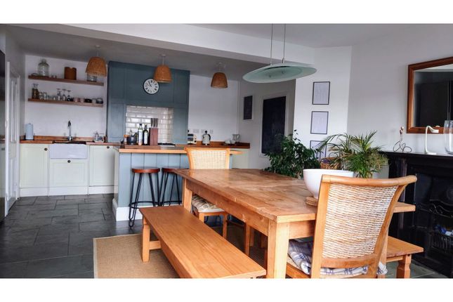 4 bed semi-detached house