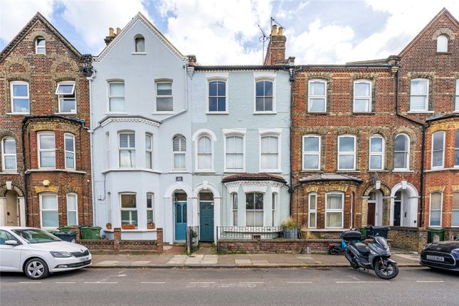 Milkwood Road, London, SE24 2 bed apartment for sale