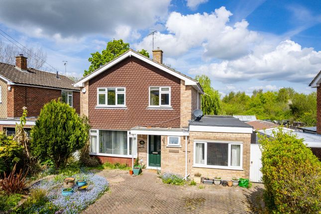 Haywardens, Lingfield, RH7 3 bed detached house for sale