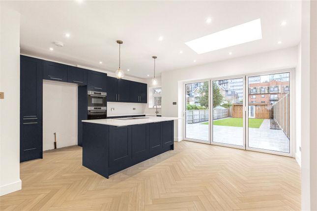 Leicester Road, New Barnet, Barnet, EN5 4 bed semi