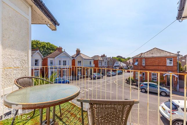 2 bedroom maisonette for sale