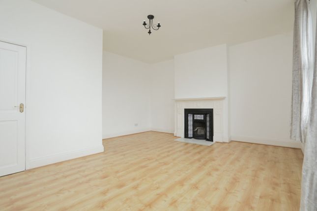 2 bed flat