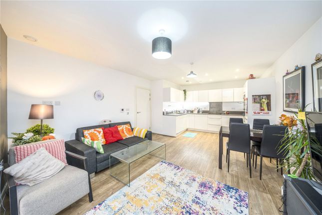 Cable Walk, Greenwich, SE10 2 bed apartment for sale
