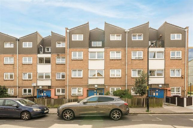 3 bedroom flat for sale