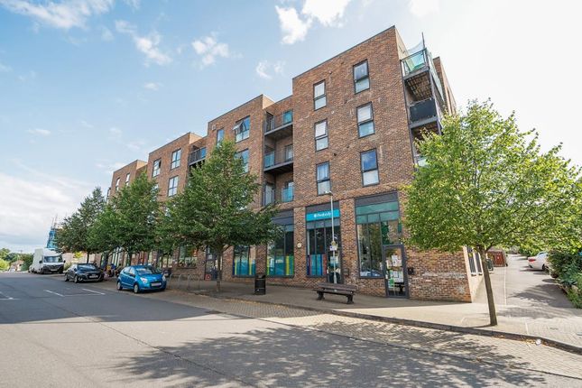 West Reading,  Close to local... 2 bed flat for sale