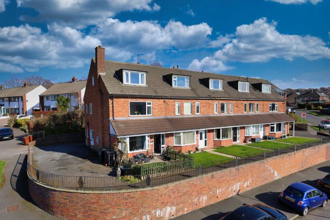 Moseley Wood Drive, Leeds, West... 2 bed flat for sale