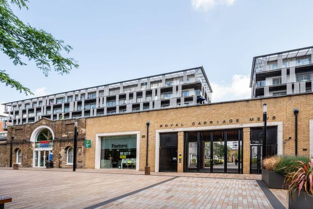 Royal Carriage Mews, Woolwich... 3 bed flat for sale