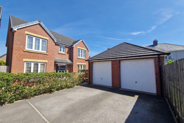 Clos Y Mametz, Porthcawl CF36 4 bed detached house for sale