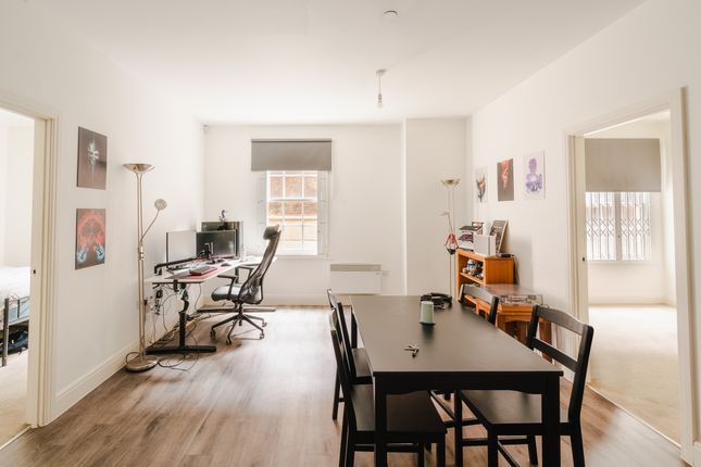 Century Place, Bristol BS2 2 bed flat for sale