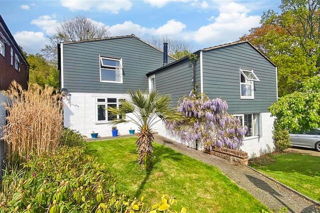 5 bed detached house