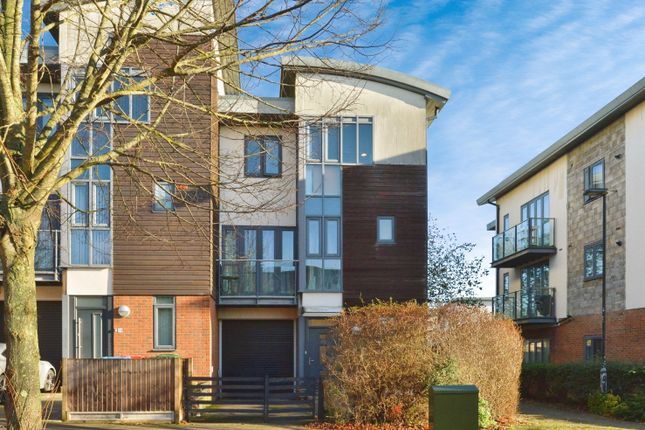 4 bedroom end of terrace house for sale