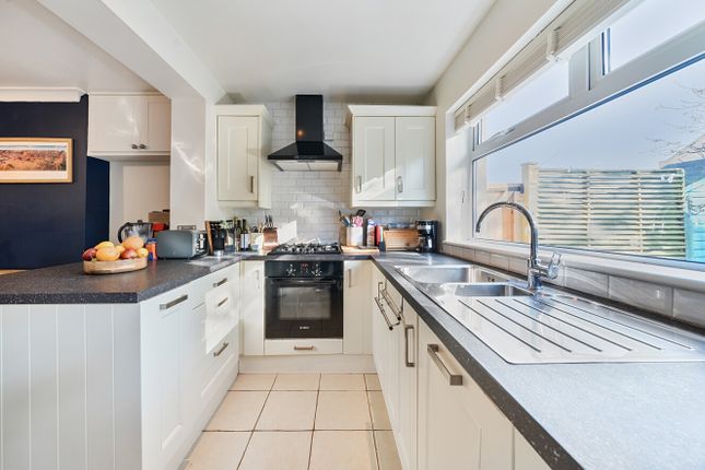 3 bed end terrace house