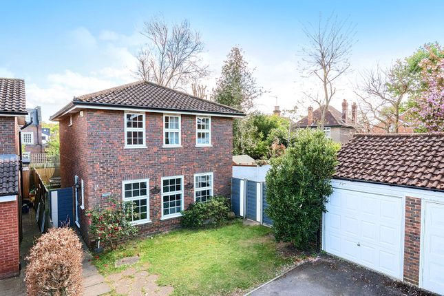 Darnley Park, Weybridge, KT13 4 bed detached house for sale