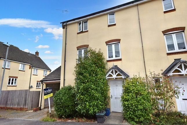 4 Bedroom Semi Detached House