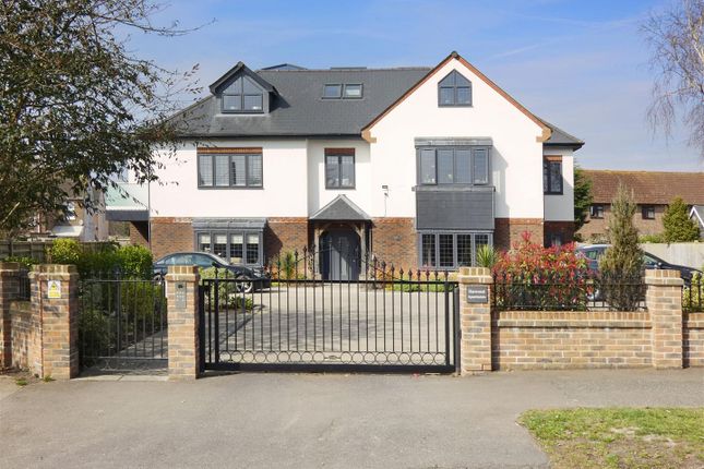 Woodlands Avenue, Rustington BN16 2 bed apartment for sale