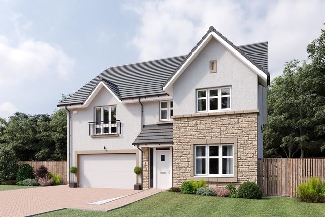 5 bed detached house
