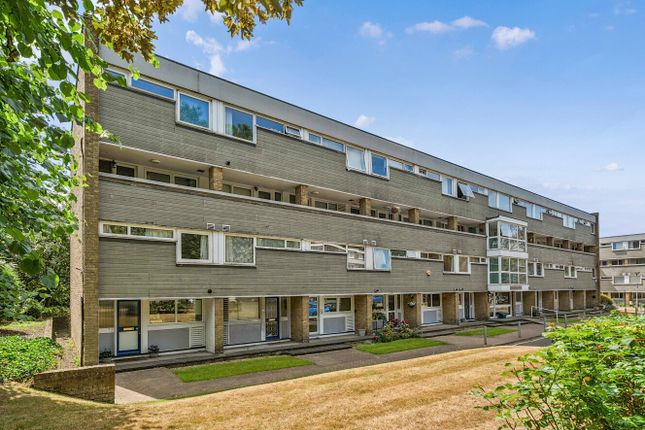 The Avenue, Beckenham, BR3 2 bed flat for sale
