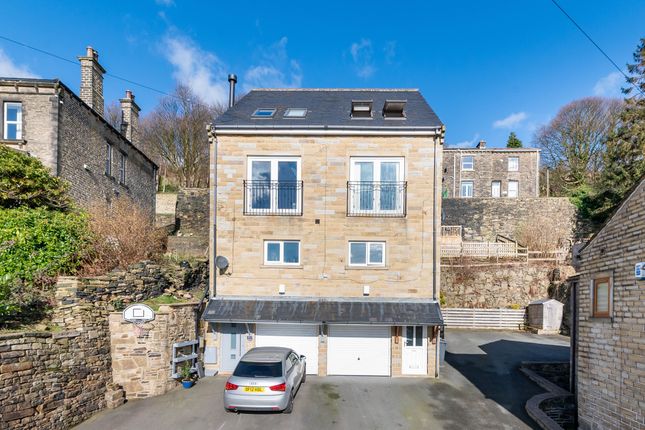 Longwood Gate, Huddersfield HD3 3 bed semi